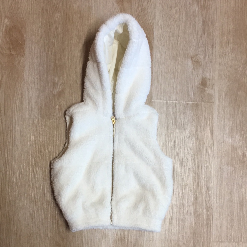 Janie and Jack Cozy Girl’s 2T White Hooded Vest